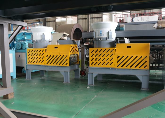 동물 배설물 Granulation Cat Litter Granulator Flat Film Extrusion Granulator 생산 라인