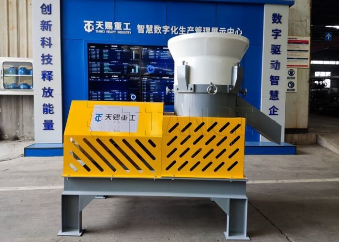 동물 배설물 Granulation Cat Litter Granulator Flat Film Extrusion Granulator 생산 라인